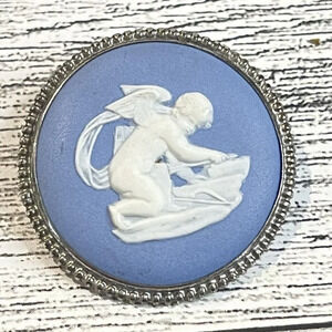 Vintage Victorian Cameo Cupid Wedgwood Solid 925 Sterling Silver Brooch England